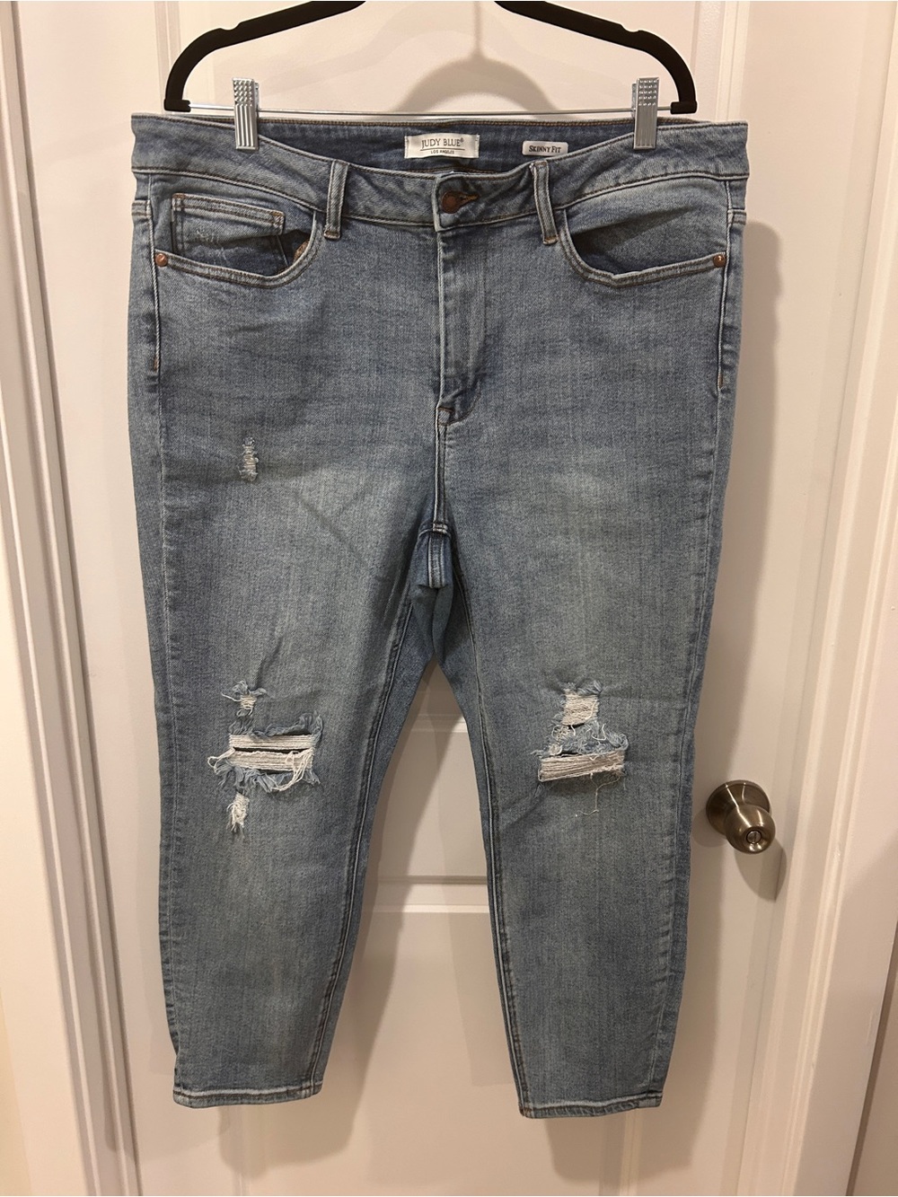 Judy Blue Light Blue Distressed Women’s Jeans